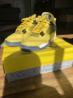 Jordan Retro 4 Lightning Size 9.5