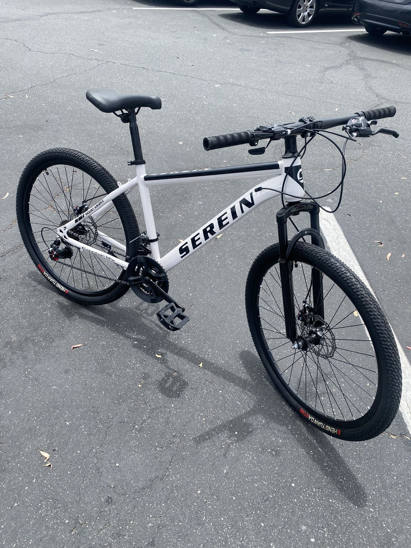 Serein Mountain Bike 21 Speed Tires 26” Disc Brakes