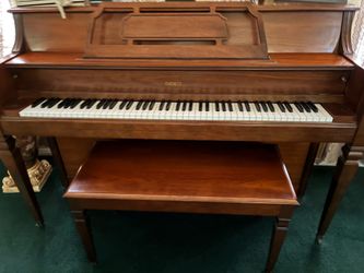 Everett Piano