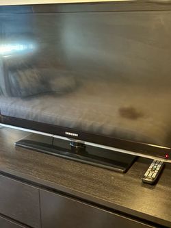 40-inch 1080p LCD HDTV
