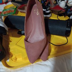 Size 8  Flats $10 Obo