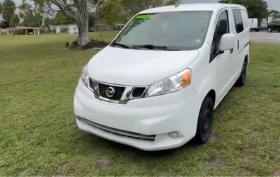 Nissan NV200 Compact Cargo Van White
