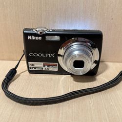 Nikon Coolpix S220 10MP Digital Camera Blk Tested Good w/Bat-Char-Card Read Blw!  