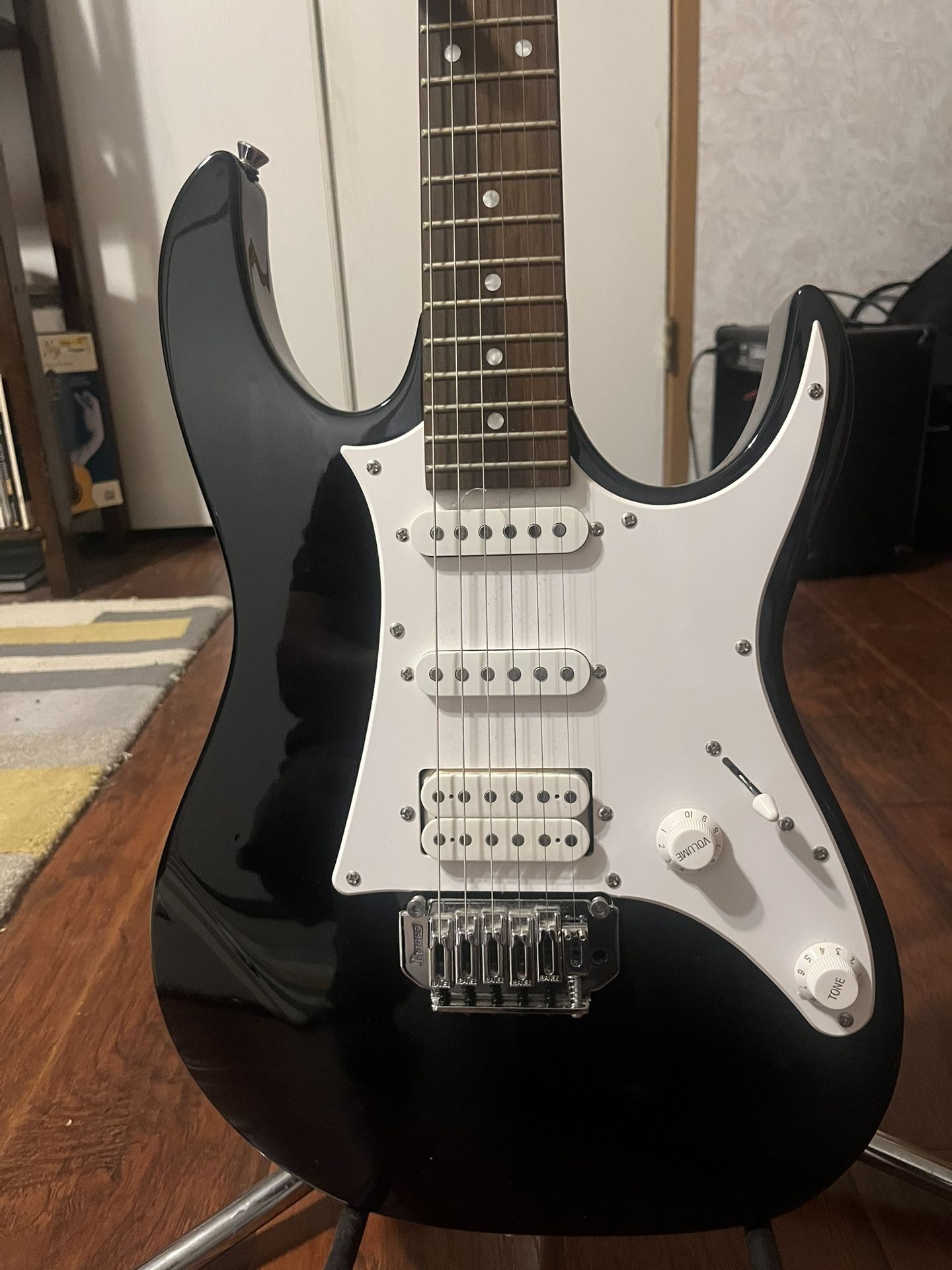 Ibanez Gio Electric Guitar