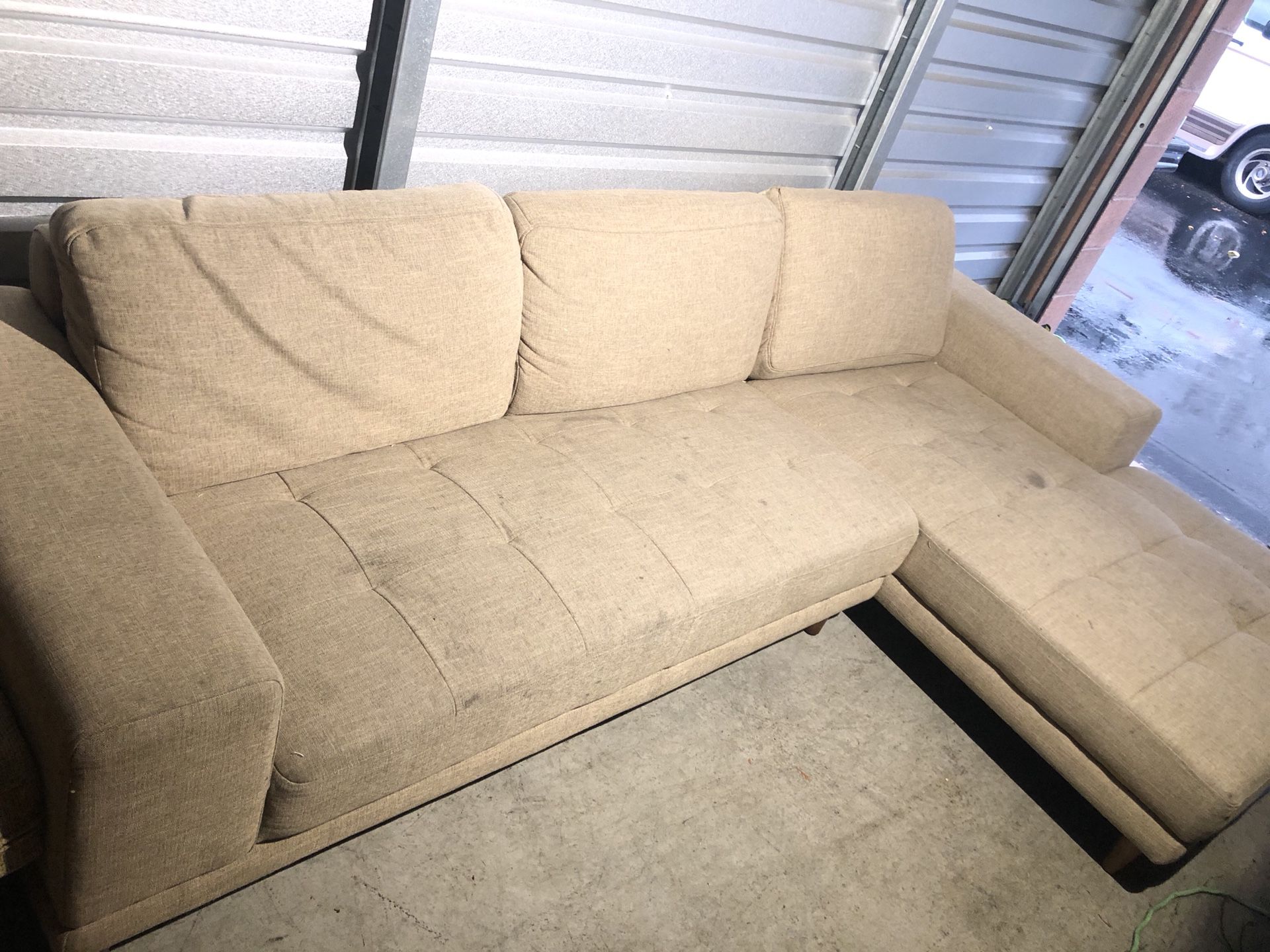 Excellent sectional in very nice condition
