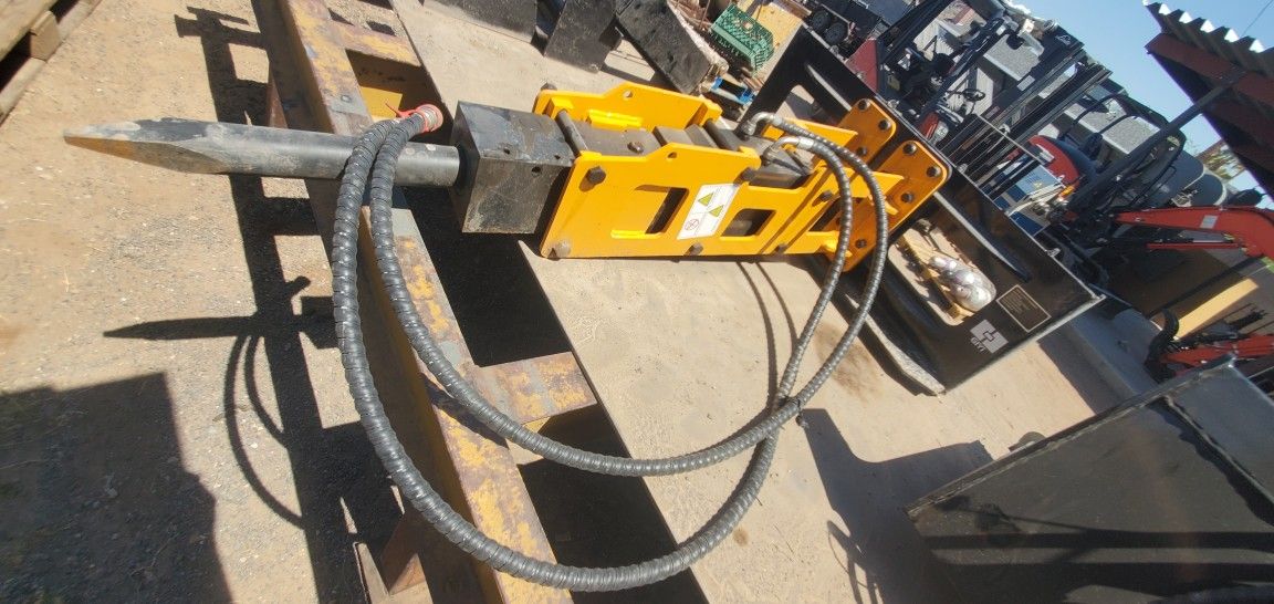 Demo Hammer Bobcat Skidsteer 