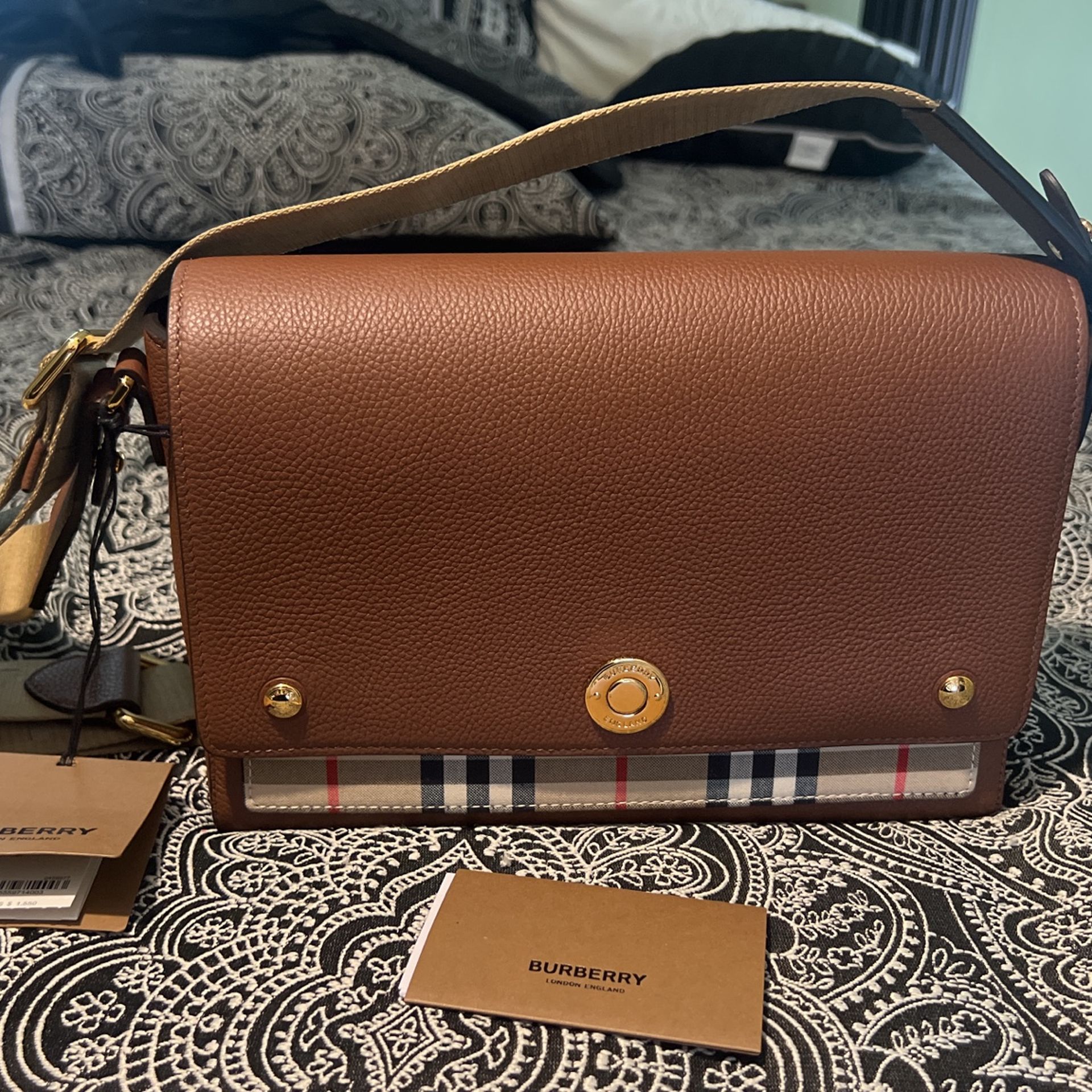 Burberry Brown Purse Note bag