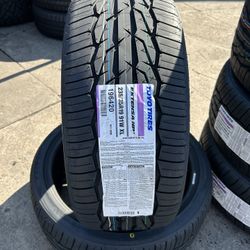 TOYO EXTENSA HP ll 235/35R19XL Price$180 Each