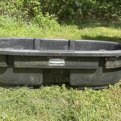 Rubbermaid 50 Gallon Stock Tank