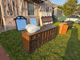 Free Stuff - Mirrors, Bedroom Set,  Dressers, Furniture, Tables, Bed Frames