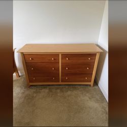 Sara Bedroom - 1 Bed With High Footboard Includes: 1 Dresser And 2 Nightstands 