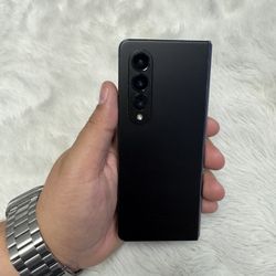 Samsung Galaxy Z Fold 4 256GB Unlocked $450