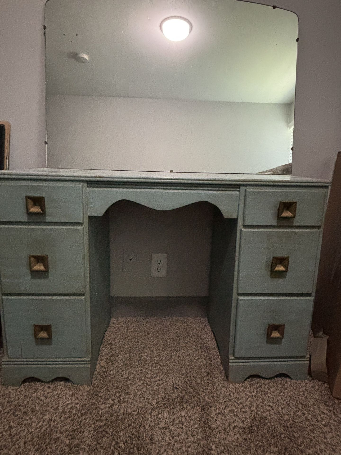 Vintage Desk/Vanity!