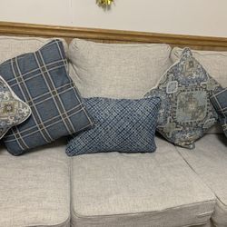 Couch With Pillows 