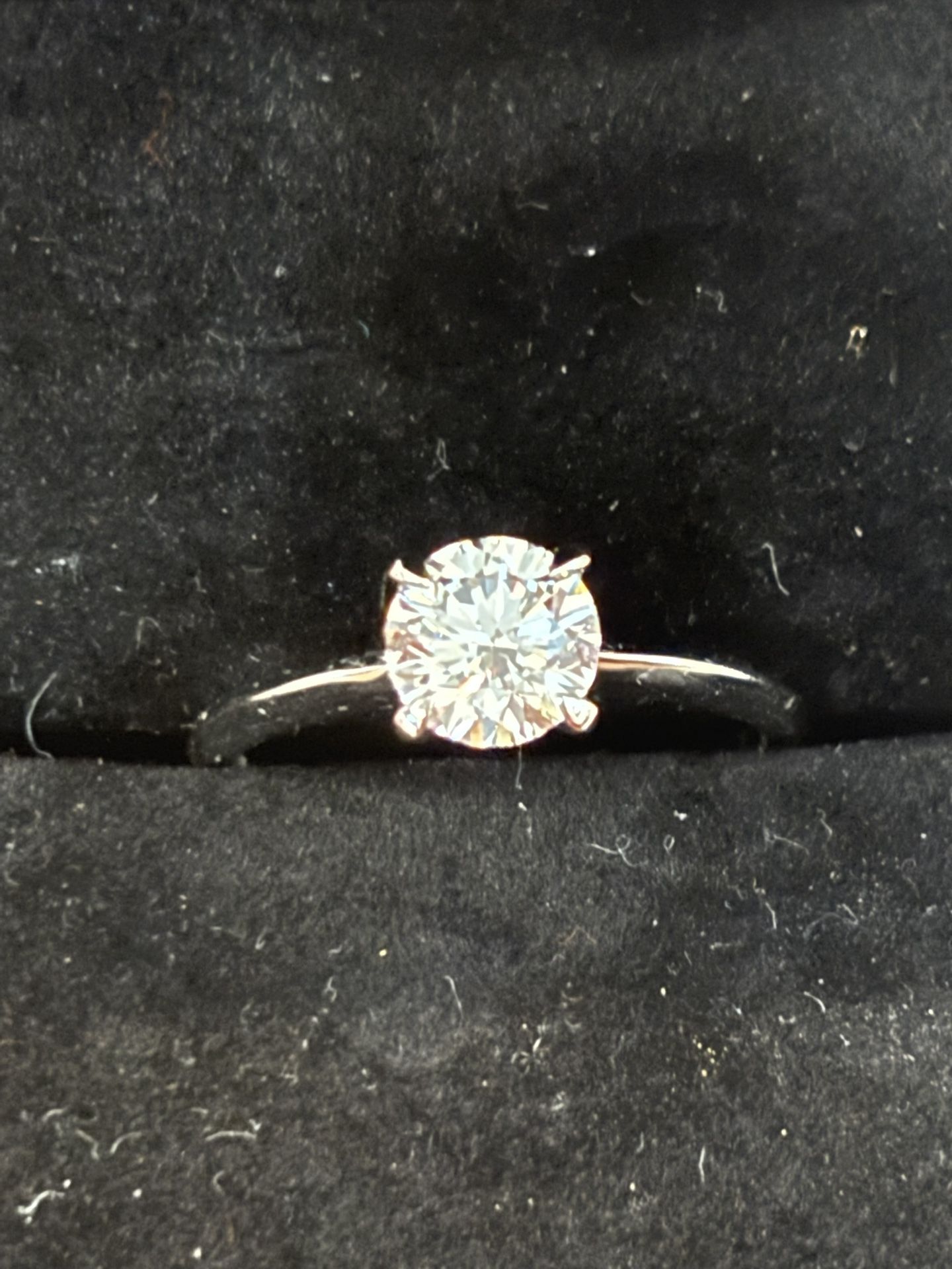1.04 Carat Round Brilliant Diamond Gold Ring IGI