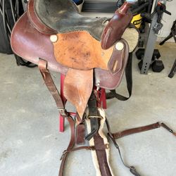 Roping Saddle