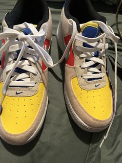 Nike tennis shoes women