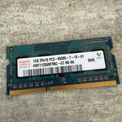 Hynix 1GB PC3-8500 DDR3-1066MHz CL7 SoDimm LAPTOP Memory RAM HMT112S6BFR6C-G7