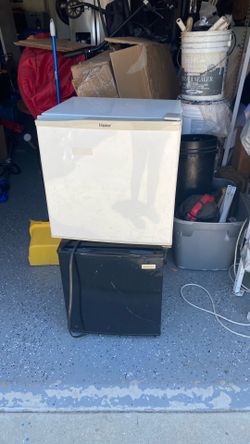 Mini fridge