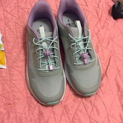 Girls Athletic Works Sneakers Size 4