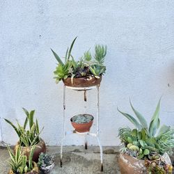 Boho Vintage White Rust Patina Chip Metal Plant Candle Tiered Stand Patio Indoor Outdoor Garden Decor