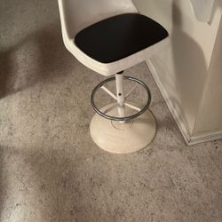 Bar Stool From The 1960’s - 1970s. Metal Frame Plastic Seat