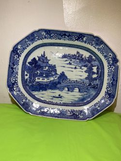 Chinese antique porcelain plate
