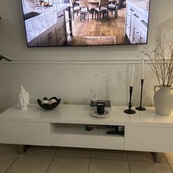 TV table 