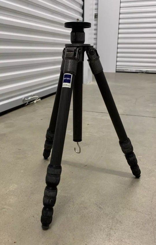 Gitzo Tripod : G1228 MK2 Mountaineer Reporter