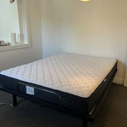 Queen Sized Adjustable Base With Firm Mattress 
