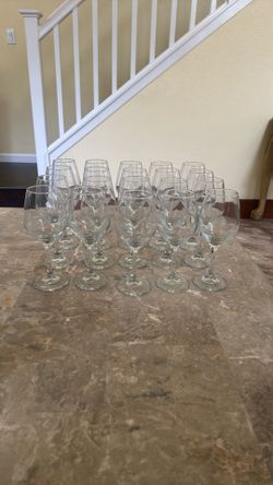 20 Wine Glasses - 14 oz 
