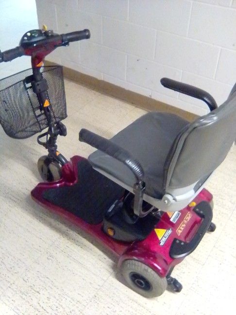 Mobility Scooter AXS*32