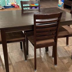 Dining Table And 4 Chairs 