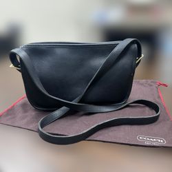 Coach 9938 Mitchell Zip 1994 Vintage Black Leather Crossbody