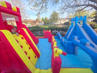 Bestway Fort Soakington Mega Inflatable Water Park