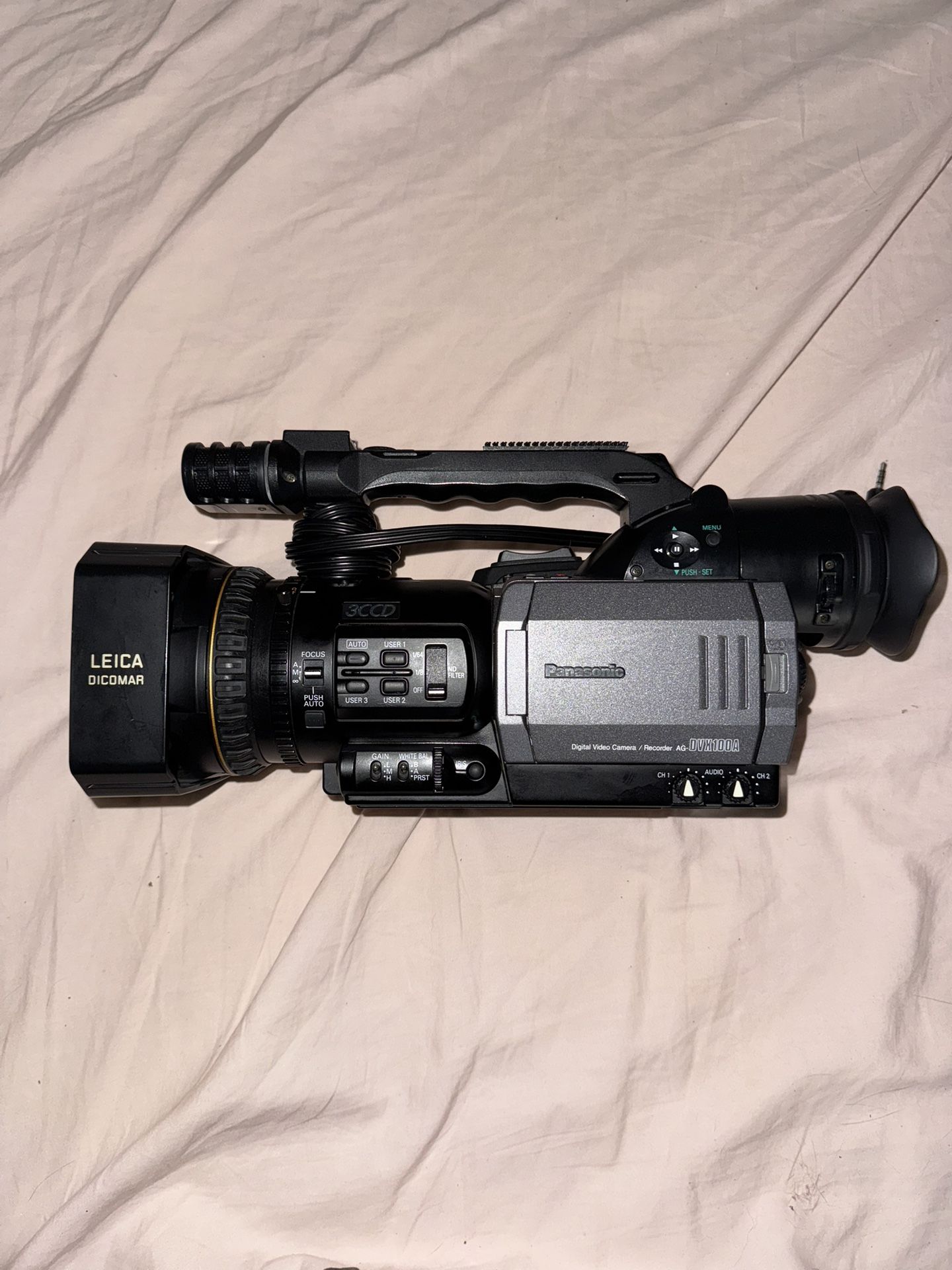 Panasonic AG-DVX100A