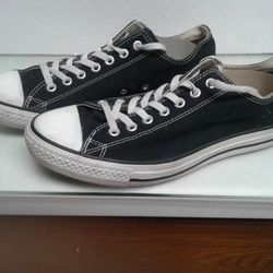 Converse Canvas Black Tennis Shoes 