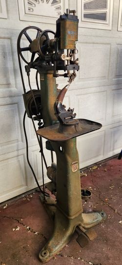 Champion Model 77 McKay Stitcher / antique leather sewing machine