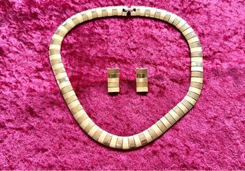 Omega Style Necklace & Earrings Set 18” Cleopatra-Gold Tone Collar Vintage 1980s!