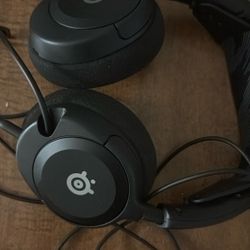 Steel Series Arctis Nova 