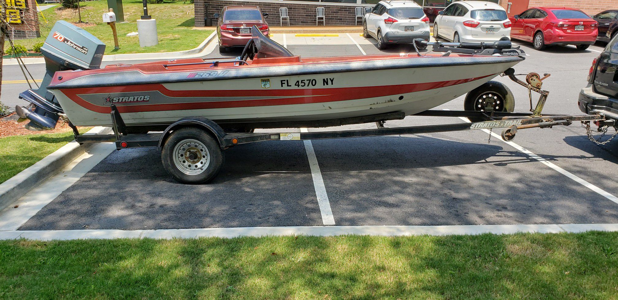 HOLIDAY SPECIAL 1989 STRATOS bass boat 3000 NOT ANY MORE 2500./trade