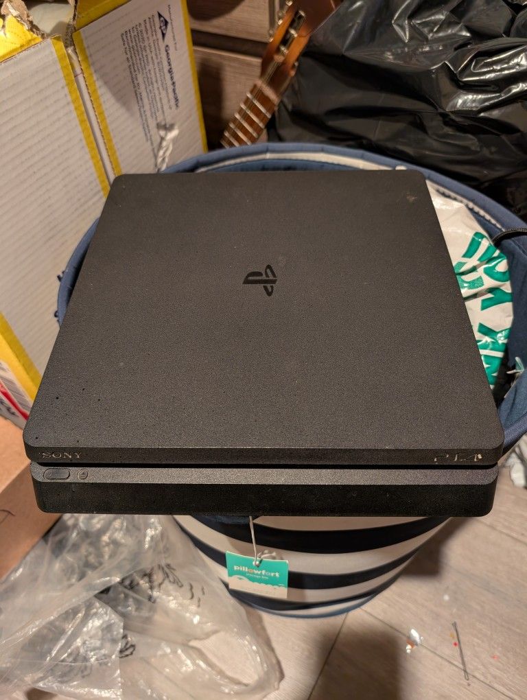 PS4 Slim 1TB