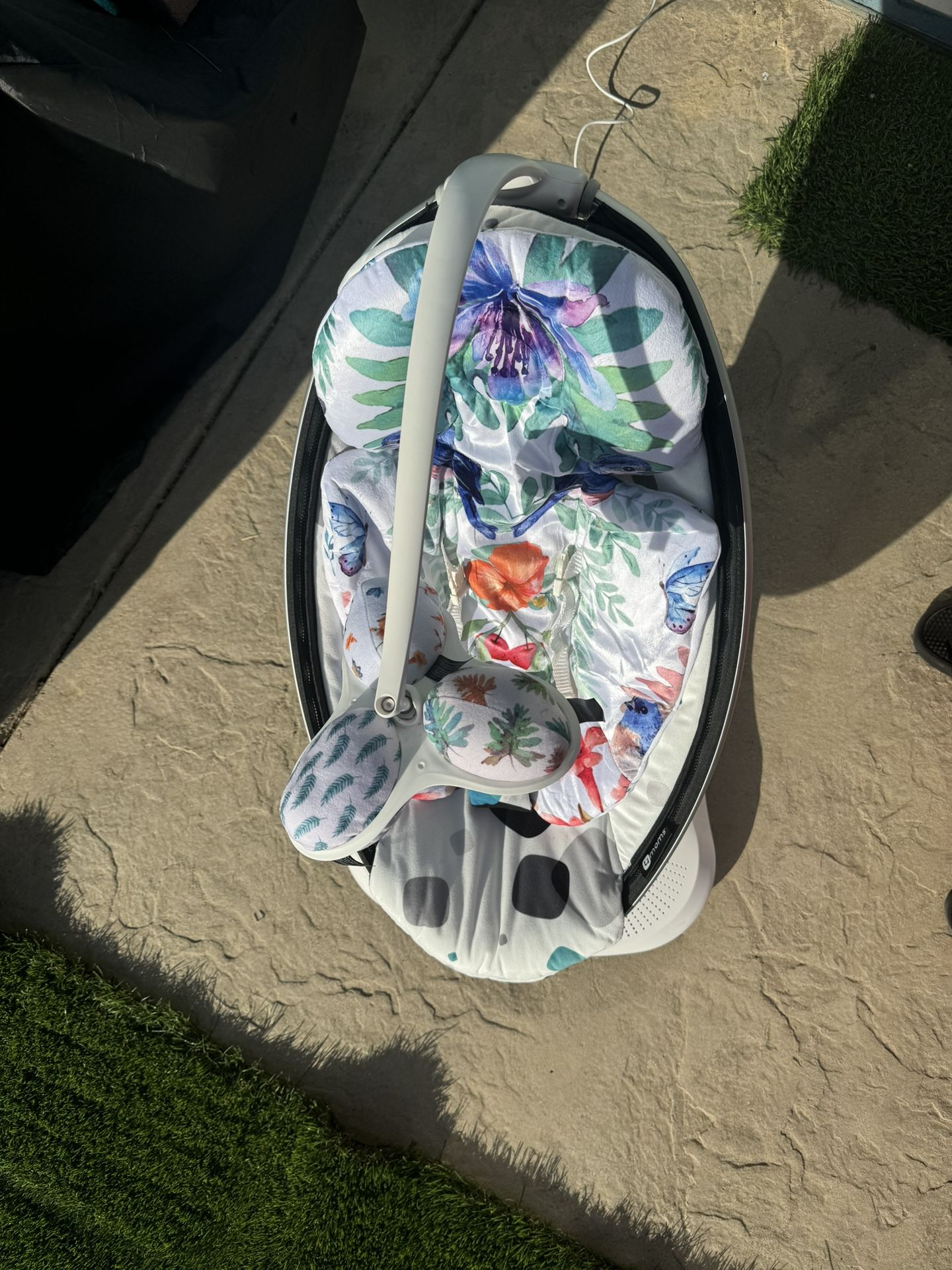 Mamaroo Baby Swing