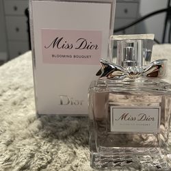 Miss Dior “blooming bouquet”