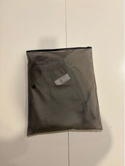 ESSENTIALS SIZE S DARK OAT