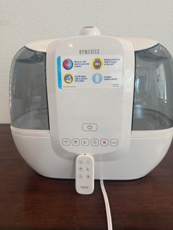 Humidifier with remote control