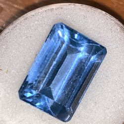 10.5ct  Natural Blue/teal Emerald Cut Sapphire AAA* Quality 