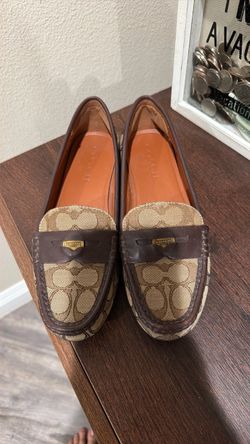 Woman  coach shoes