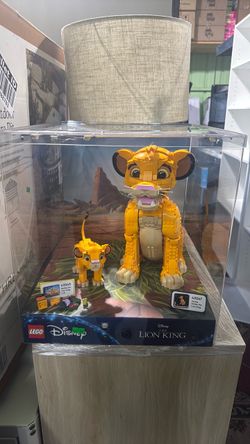 Disney the Lion king Young Simba 43247 Target Display