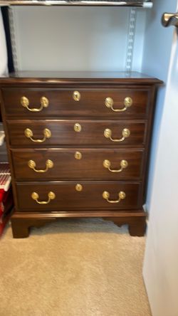 Vintage Harden Solid Cherry 4-Drawer Chest/Nightstand